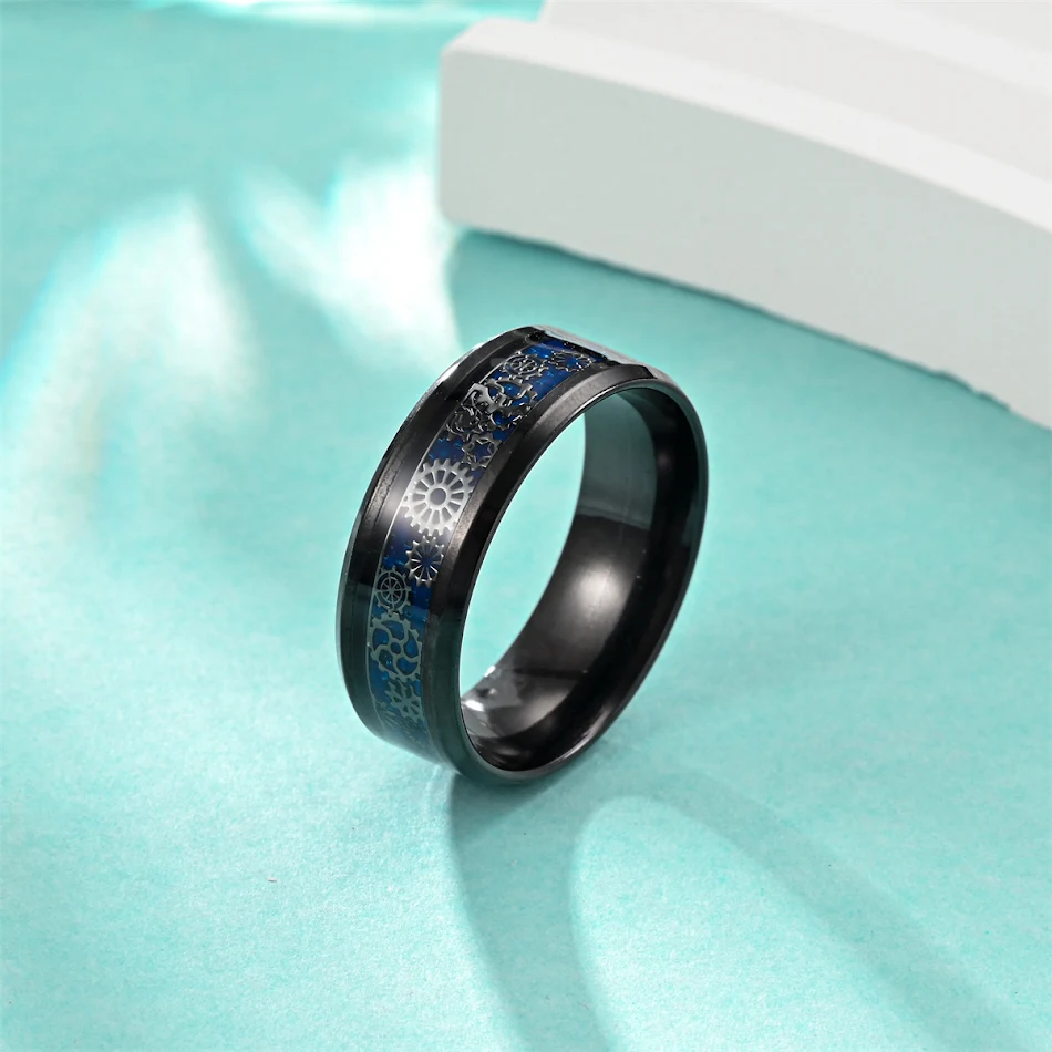 Bague unique de style punk. Démarquez-vous avec cette bague audacieuse, parfaite pour exprimer votre individualité et afficher votre esprit rebelle.