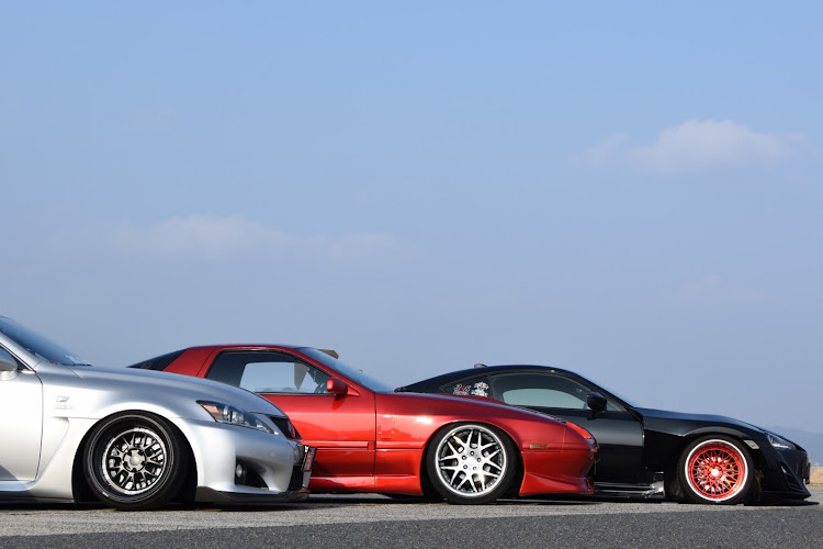 RX-7の固定ライト同好会・ガルウィング&ワイドボディに関するカスタム事例の投稿画像6枚目