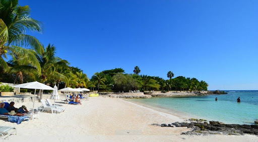 Maison avec piscine en bord de mer 2