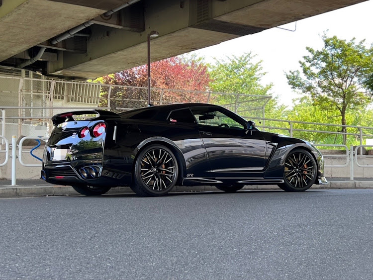 NISSAN GT-Rのスガスペック・７月もよろしくお願いいたします・雰囲気の良い場所・フロントガラスコーティング・Rと走る歓びに関するカスタム事例の投稿画像1枚目