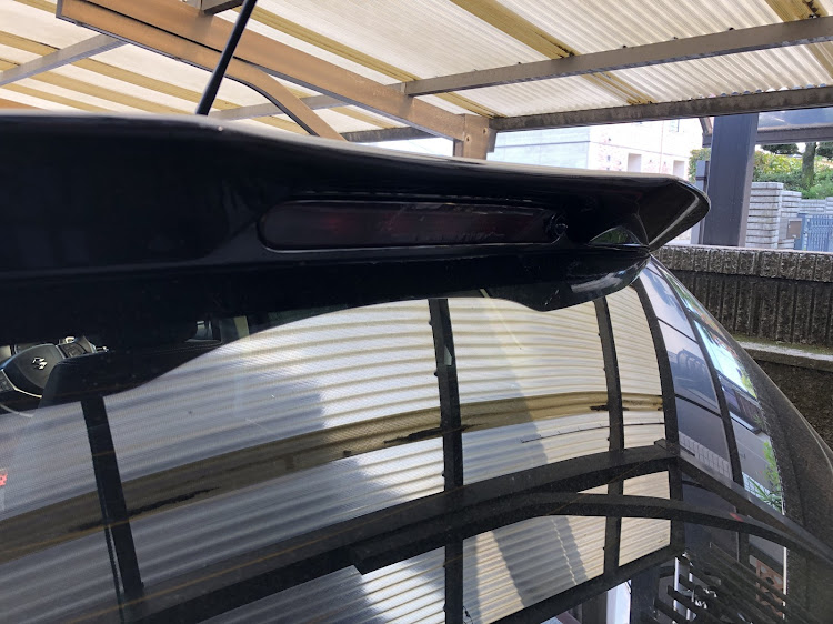 SX4 Sクロスのハイマウントストップランプ交換・LED・LED交換・スモークフィルム・DIYに関するカスタム事例の投稿画像2枚目