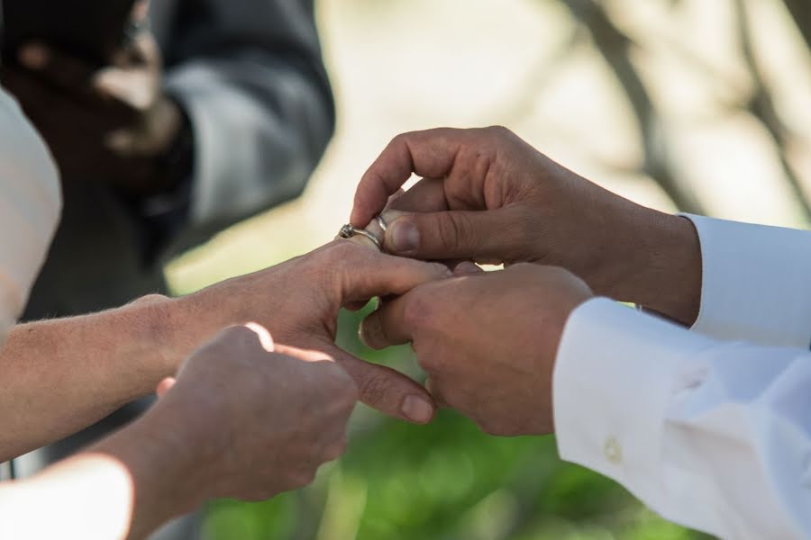 Fotografo di matrimoni Carrie Magnuson (carriemagnuson). Foto del 23 agosto 2019