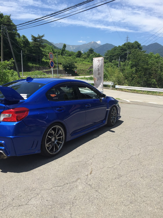 WRX STIのADVANホイール・ワークエモーションに関するカスタム事例の投稿画像2枚目