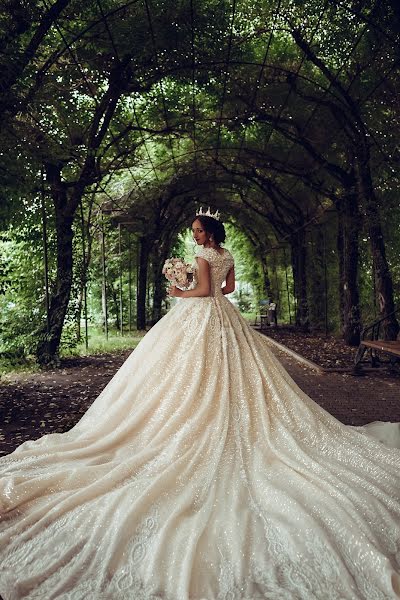 Wedding photographer Olesya Ryabkova (riabchic). Photo of 11 August 2019