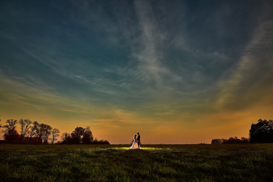 Svadobný fotograf Adam Szczepaniak (joannaplusadam). Fotografia publikovaná 6. novembra 2017