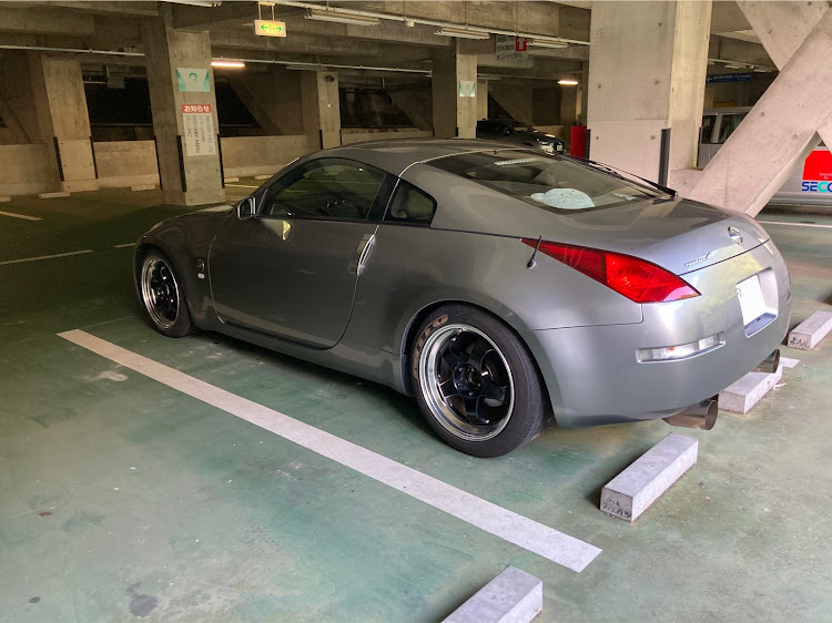 フェアレディZの車検完了・フェアレディZ・洗車・駐車場でパシャリに関するカスタム事例の投稿画像1枚目