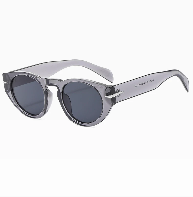 Lunettes de soleil rondes à larges branches pour la conduite, protection solaire optimale et confort exceptionnel.