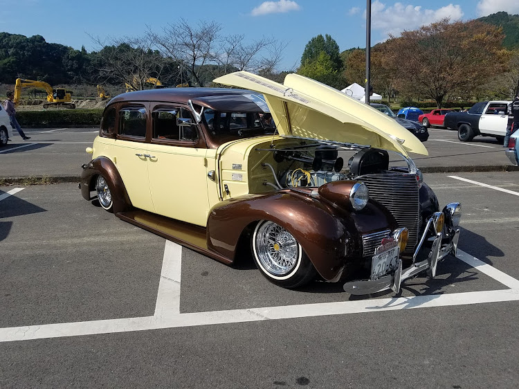 チャレンジャーのDIY・サンデークルーズ・福岡・アメ車・スプリッターに関するカスタム事例の投稿画像3枚目