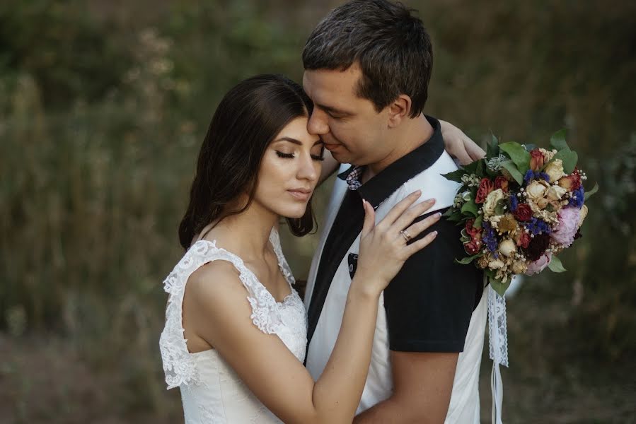 Fotógrafo de casamento Irina Zakharkina (carol). Foto de 3 de setembro 2015