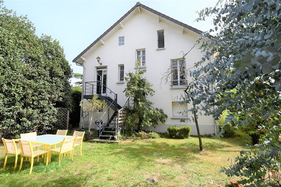 Vente maison 7 pièces 185.04 m² à Le Vésinet (78110), 1 390 000 €