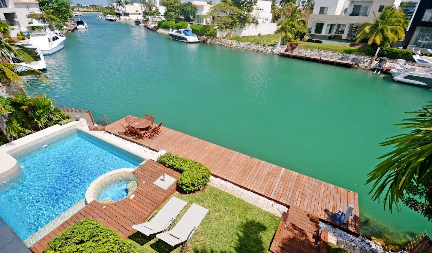 Apartment with terrace and pool Cancún