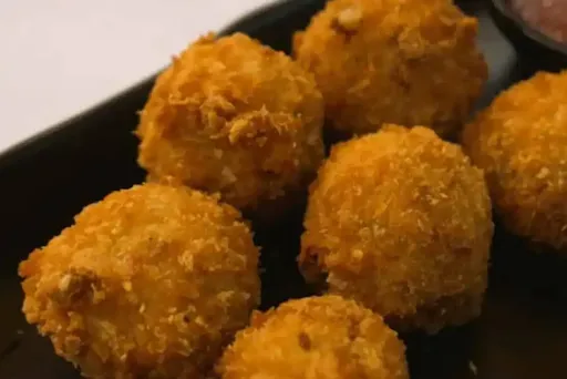 Chicken Cheese Ball [8 Pieces]