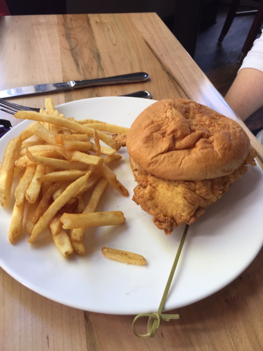 Fried chicken sandwich