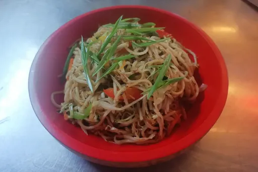 Veg Hakka Noodles