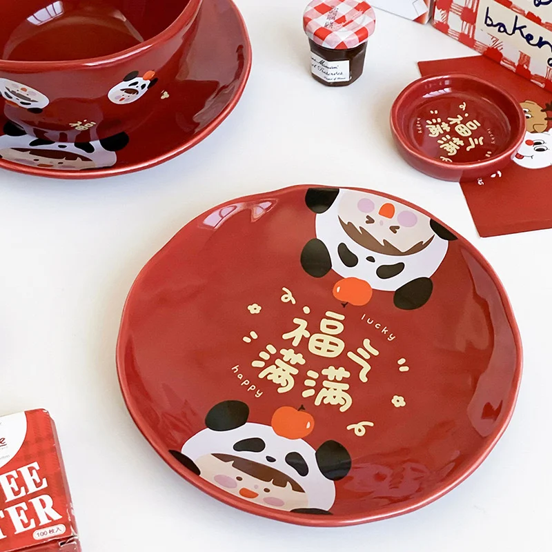 Service de table en céramique Lucky Panda pour la maison. Assiettes et plats durables, designs charmants pour tous les repas.