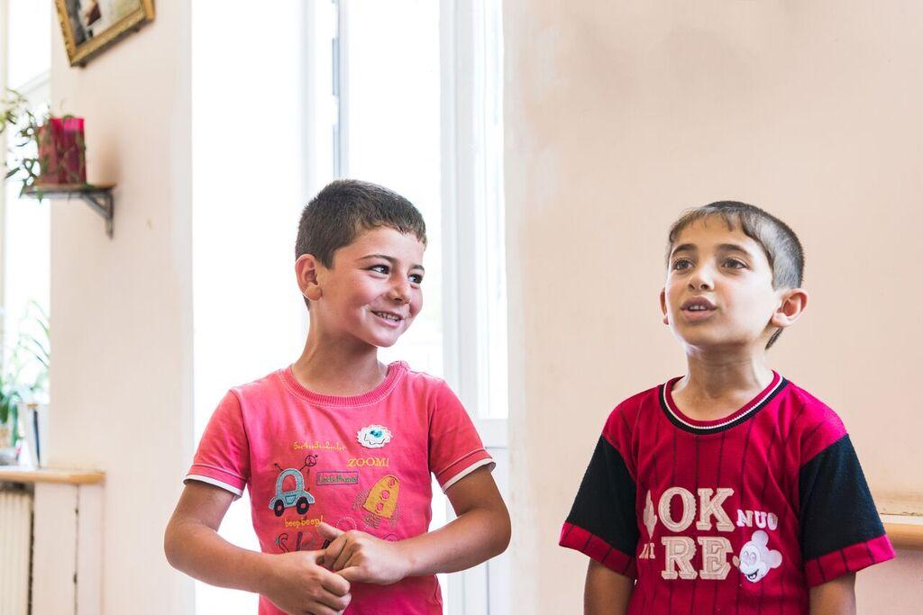  'Resistance' - Two students from Movses put on an impromptu performance of patriotic songs. (Photo: Kristine Anahit Cass)