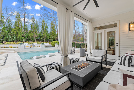 Maison avec piscine 2