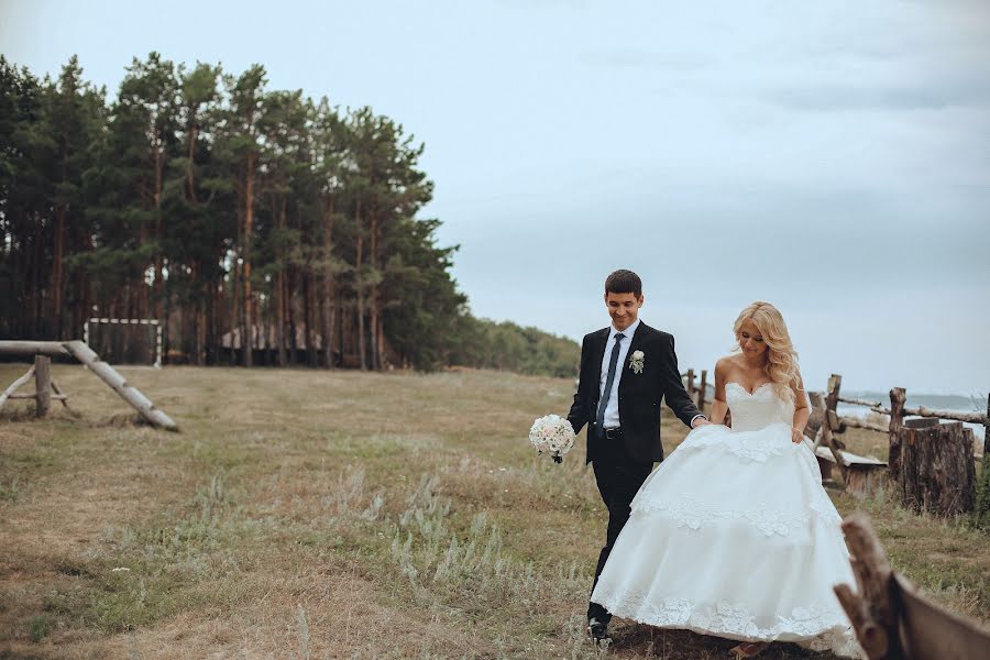 Wedding photographer Kristina Koroleva (kristinakoroleva). Photo of 26 February 2020