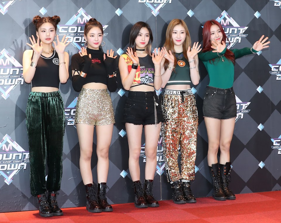 Here Are The Top 18 Times ITZY Owned The Red Carpet With Their Bold ...