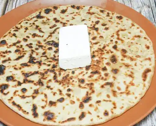 Paneer Schezwan Paratha