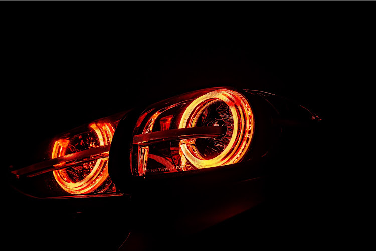 MAZDA3のMAZDA3コラボ・夜のカメ活・真っ暗闇・道の駅 西条のん太の酒蔵・ルーフキャリアに関するカスタム事例の投稿画像5枚目