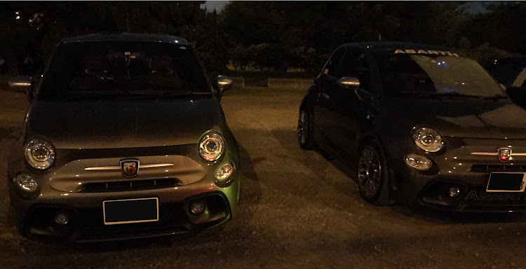 アバルト 595の憧れのトリトン・オフ会・コラボ撮影・ドライブ・寒いに関するカスタム事例の投稿画像8枚目