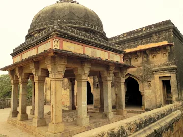 Mehrauli_Arhcaeological_Park