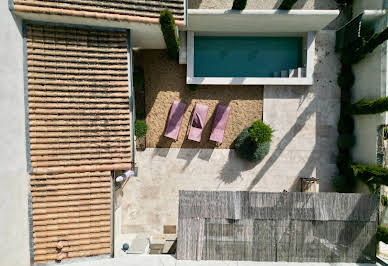 Maison avec piscine et terrasse 17