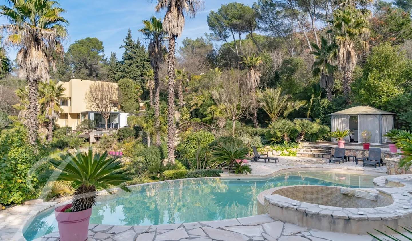 House with pool Mougins