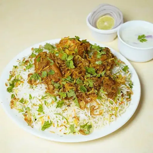 Hyderabadi Chicken Dum Biryani (1 Kg)