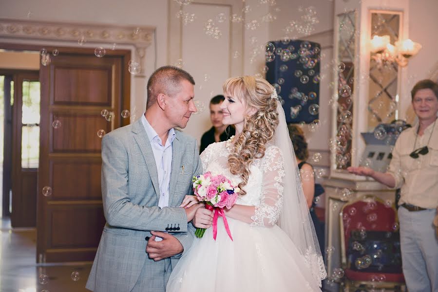 Wedding photographer Tatyana Kovaleva (tatyanakovaleva). Photo of 14 February 2017