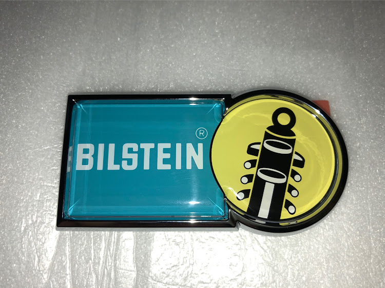 WRX STIのビルシュタインエンブレム・STIベアに関するカスタム事例の投稿画像1枚目