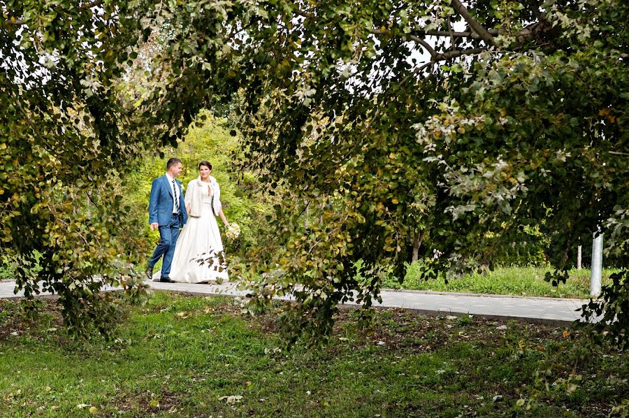 Fotógrafo de casamento Yulya Pavalyuk (farmuty). Foto de 24 de janeiro 2017