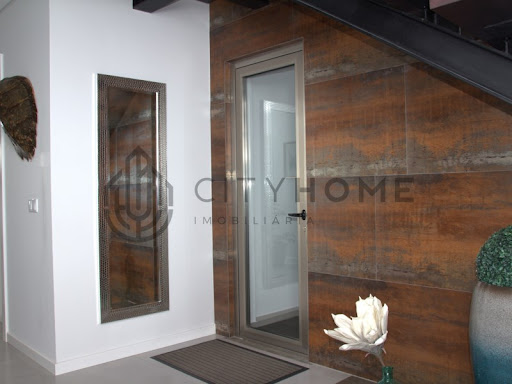 Maison avec piscine et terrasse 5