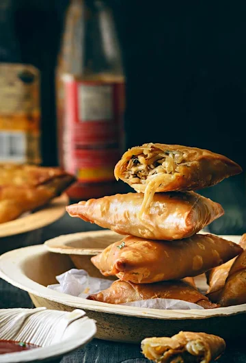 best-samosa-recipes_NoodlesSamosa_Pinterest