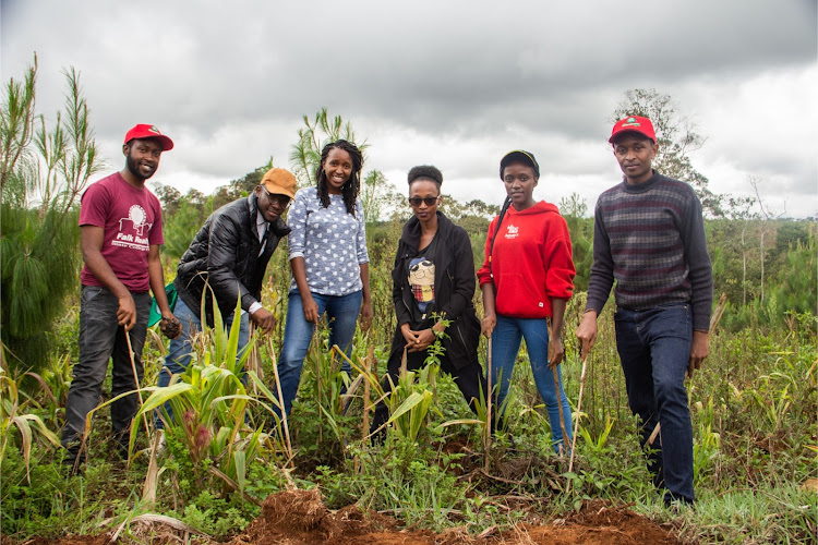 UoN's Albin Siele, Cornel Martin, Jane Maina, Jolly Kajuju, Brenda Njue and Bett Ken