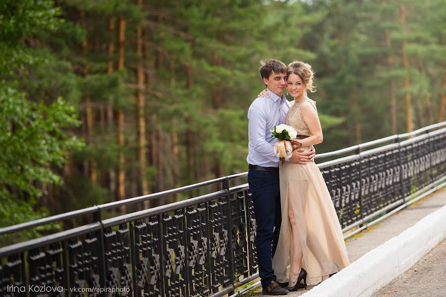 Fotógrafo de casamento Irina Kozlova (irinakozlova). Foto de 25 de agosto 2015