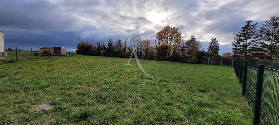 Vente terrain  905 m² à Landes (17380), 45 000 €