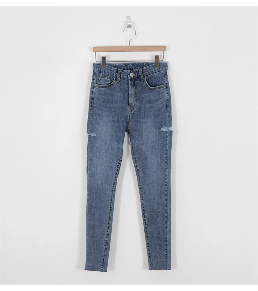 Jeans lápiz pitillo cropped con roturas para mujer, corte ajustado a la pierna, cómodos y modernos, perfectos para cualquier ocasión.