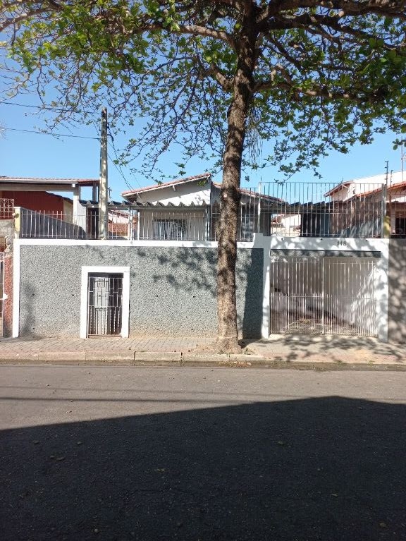 Casas à venda Conjunto Residencial Trinta e Um de Março