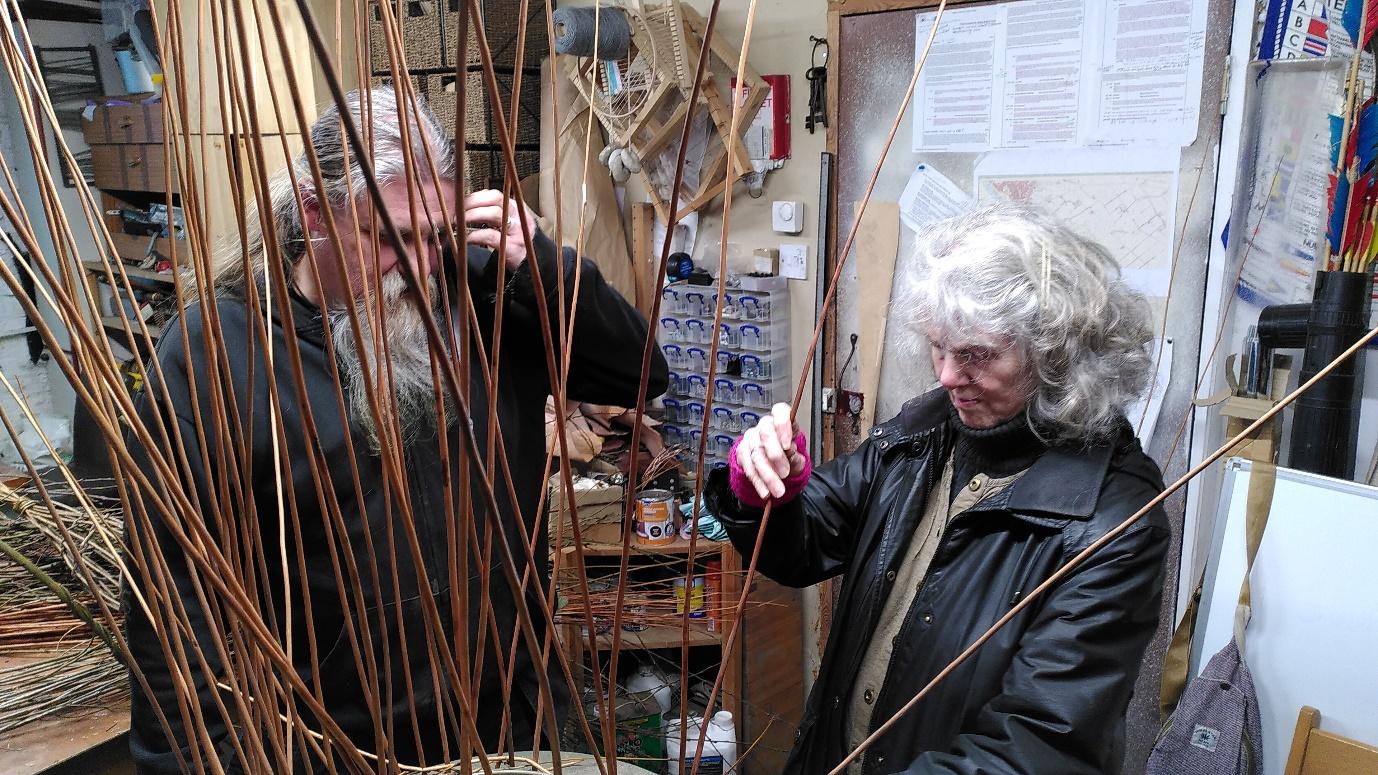 Contemplating the initial construction of the willow frame