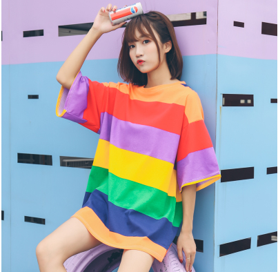 Gestreept t-shirt met korte mouwen, perfect voor de zomer. Comfortabel, ademend en makkelijk te combineren. Ideaal voor casual outfits.