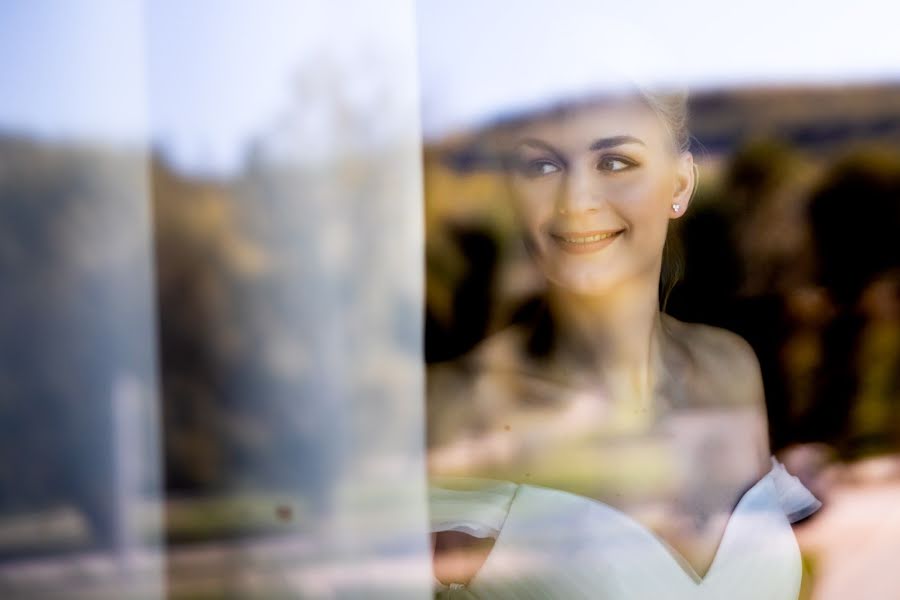 Fotógrafo de casamento Csaba Molnár (molnarstudio). Foto de 19 de fevereiro 2020