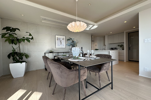 Apartment 5