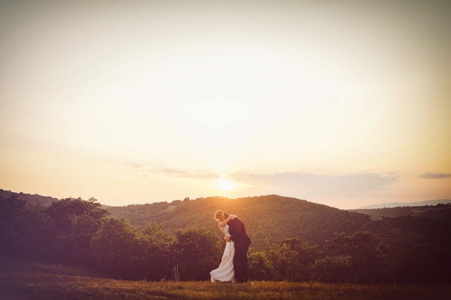 Wedding photographer Roberto Arcangeli (robertoarcangeli). Photo of 27 October 2021