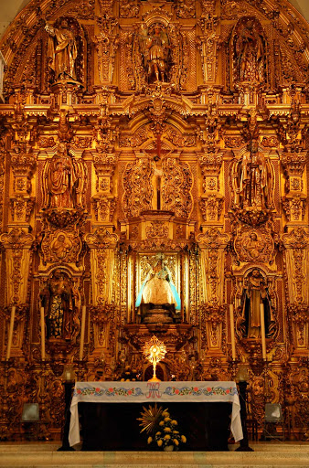 altar-Rosario-Mazatlan-1.jpg - El Rosario, south of Mazatlan, Mexico.