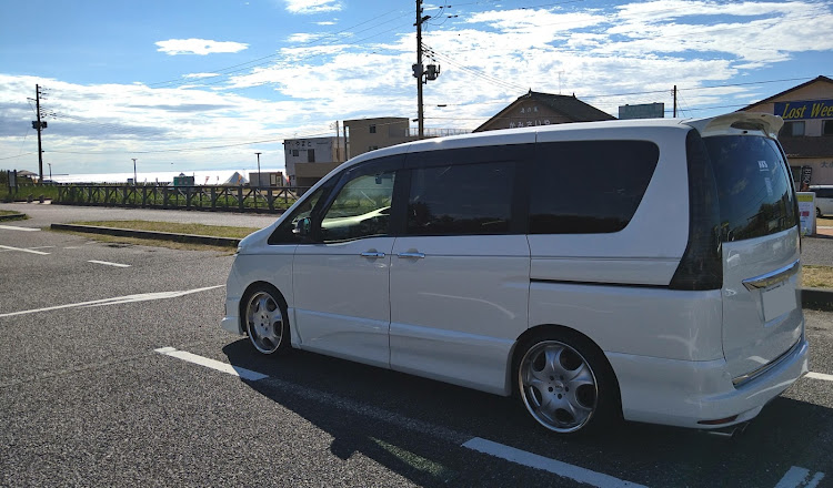 セレナのいつもイイね＆コメントありがとうございます😆・あなたの燃費はどれくらい？に関するカスタム事例の投稿画像1枚目