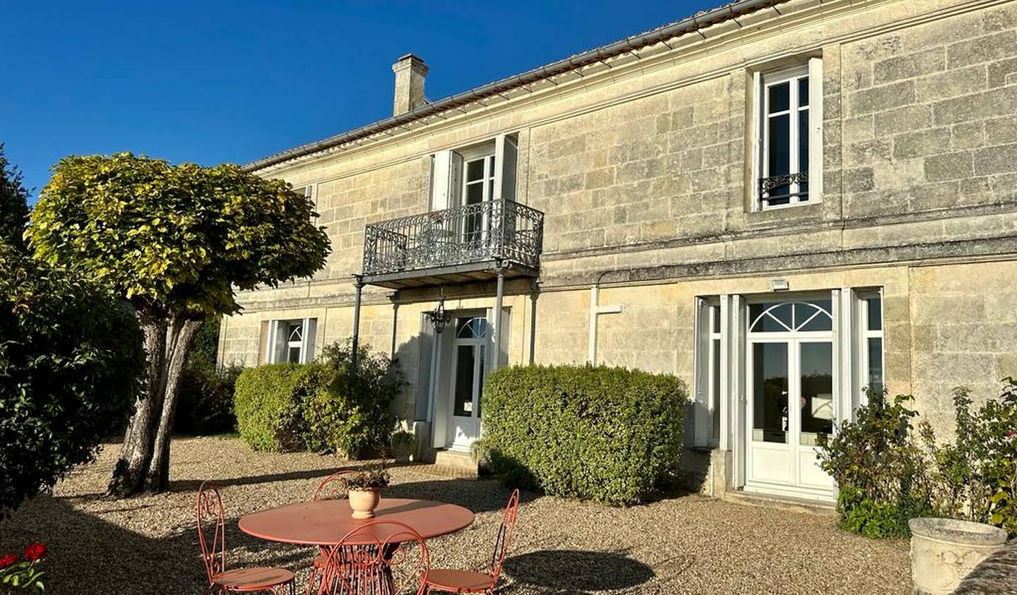 House with pool Fronsac