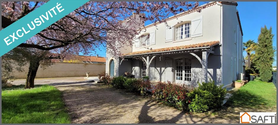 Vente maison 6 pièces 250 m² à Caussade (82300), 369 000 €