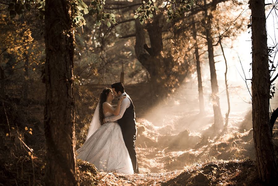 Wedding photographer Cüneyt Topal (cnytpl). Photo of 31 May 2019